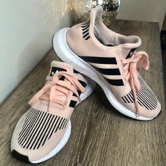 adidas swift run j sneaker